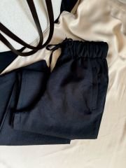 SİYAH PANTOLON BELİ LASTİKLİ %95 PAMUKLU %5 LİKRALI