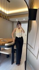 BEYAZ DÜĞMELİ V KAYA ARKA DETAYI İPLİ YELEK